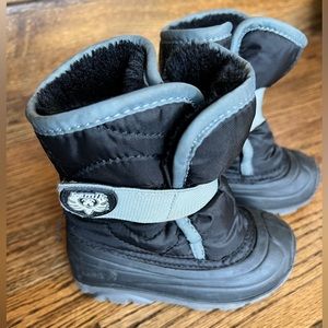 Kamik toddler/little kid winter boots. Size 7